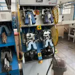 LOTE 045 - maquina de conformar trazeiro 4 postos quente e frio Fusion