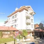 LOTE 005 - O apartamento nº 403 do Ed. Solar da Borges, na R. Ângelo Bisol nº 80 em Gramado/RS