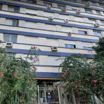 LOTE 000 - O apto nº 701 do Ed. Beverly Hills Suite Service, na R. Coronel Fernando Machado, nº 420,
