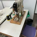 LOTE 103 - maquina de costura de coluna 1 agulha Pfaff 491