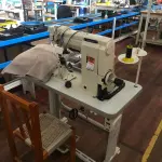 LOTE 140 - Máquina de costura