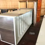 LOTE 215 - Lote de prateleiras brancas