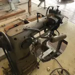 LOTE 228 - Máquina de costura mal estado