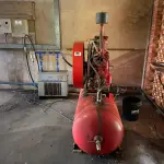 LOTE 252 - Compressor com secador de ar