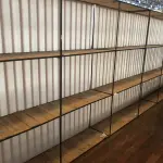 LOTE 244 - Lote de prateleira de metal