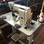 LOTE 161 - Máquina de costura