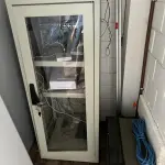 LOTE 138 - movel para o servidor com equiopamentos