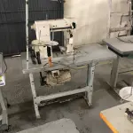 LOTE 112 - maquina de costura de coluna