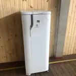 LOTE 245 - Geladeira Electrolux