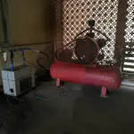 LOTE 252 - Compressor com secador de ar
