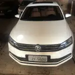LOTE 001 - Veículo VW Volkswagen Jetta Highline 2.0 TSI 16v 4p Tiptronic, fabricação/modelo 2017/2017 (sem chave)