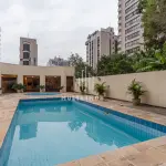 LOTE 000 - O apartamento nº 601 no Ed. Maison Paris, na Rua Pedro Ivo nº 532. O espaço de estacionamento coberto nº 01. O espaço de estacionamento coberto nº 02