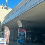 LOTE 001 - O imóvel, com área de terreno de 1.461,50m2, na Rua Benjamin Constant 1253. Juntamente com o imóvel estará o Fundo de Comércio