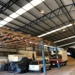 LOTE 071 - ESTRUTURA DE PAVILHÃO EM METAL, APROXIMADAMENTE 800m² DE ÁREA GALPÃO OFICINA