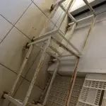 LOTE 244 - CARRINHO ALTO P/ CAIXA PLÁSTICA