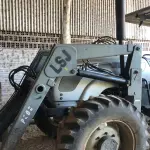 LOTE 057 - TRATOR, AGRALE 575.4 C/ PÁ CARREGADEIRA