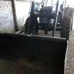 LOTE 057 - TRATOR, AGRALE 575.4 C/ PÁ CARREGADEIRA