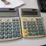 LOTE 134 - 9 CALCULADORAS DE MESA