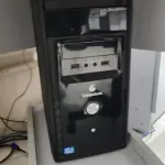 LOTE 100 - 7 COMPUTADORES COM MONITOR, TELCADO, MOUSE E ESTABILIZADOR