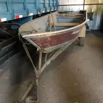 LOTE 067 - BARCO DE 5M C/ REBOQUE S/ PLACA