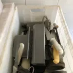 LOTE 248 - LOTE DE FACAS, CHAIRAS, PLACAS DE CORTE, LUVA DE AÇO
