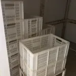 LOTE 245 - 83 CAIXAS PLÁSTICAS AÇOUGUE