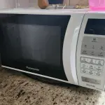 LOTE 157 - MICROONDAS PANASONIC