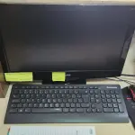 LOTE 131 - 2 MONITORES 19"