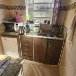 LOTE 121 - BALCÃO DE COZINHA C/ PIA, TAMPO GRANITO