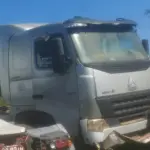LOTE 008 - Sinotruck Howo 380 A7 4x2 2p, fabricação/modelo 2012/2012