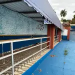 LOTE 001 - GRANDE IMÓVEL CENTRO DE LINS COM 2 ESQUINAS - EM AVENIDA - COM GINASIO COBERTO - SALAS - ESCOLA