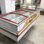 LOTE 002 - Lote com equipamentos, prateleiras e etc
