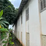 LOTE 001 - GRANDE IMÓVEL CENTRO DE LINS COM 2 ESQUINAS - EM AVENIDA - COM GINASIO COBERTO - SALAS - ESCOLA