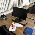LOTE 015 - Monitor 