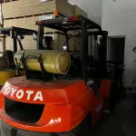 LOTE 124 - Empilhadeira Toyota 