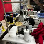LOTE 066 - Máquina de bordar Siruba