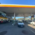 LOTE 002 - Prédio Comercial em alvenaria - shopping de lojas e posto combustivel