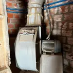 LOTE 056 - Exaustor com dutos 