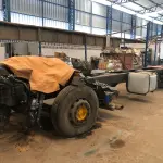 LOTE 002 - CHASSIS TRUCK C/ MOTOR SCANIA - P-270 6x2. Ano 2011. Placa ISJ7524