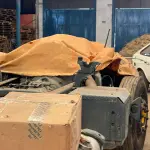 LOTE 002 - CHASSIS TRUCK C/ MOTOR SCANIA - P-270 6x2. Ano 2011. Placa ISJ7524