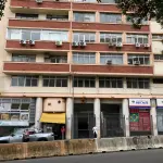 LOTE 002 - O imóvel, conjunto nº 43 do Edifício Candido José de Godoy, localizado na Rua Professor Annes Dias, nº 112, Bairro Centro, Porto Alegre/RS