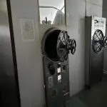 LOTE 028 - 01 AUTOCLAVE HOSPITALAR