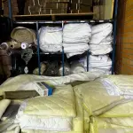 LOTE 007 - Lote de colchoes e mantas massageadoras, lote de espumas e colchões,