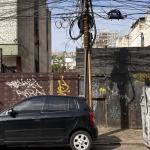 LOTE 000 - Um terreno medindo 6m60 de frente à rua General Lima e Silva, e fundos a meia quadra, de 46m00