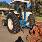 LOTE 017 - TRATOR 4610