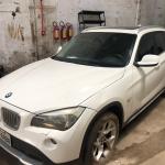 LOTE 001 - BMW X1 XDRIVE 28i 3.0 24v 4x4 Aut., Gasolina, ano 2010/2011, cor branca
