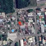 LOTE 008 - NOVO HAMBURGO - O terreno com um prédio residencial em alvenaria de padrão simples, sob o n.º 353 da Rua dos Eucaliptos, situado no bairro Ideal
