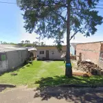 LOTE 000 - Terreno urbano, sem benfeitorias, com a área de 240,00m², constituído pelo lote nº 10/002 da quadra 191, do Loteamento Mirasol I, situado no lado ímpar da Rua cód. 245-3, no Bairro Jardim São Sebastião