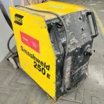 LOTE 040 - Maquina de solda ESAB Smashweld 250E MIG