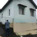 LOTE 001 - CASA NO CENTRO DE NOVA VENECIA NO ESPIRITO SANTO EM TERRENOC COM 200M2